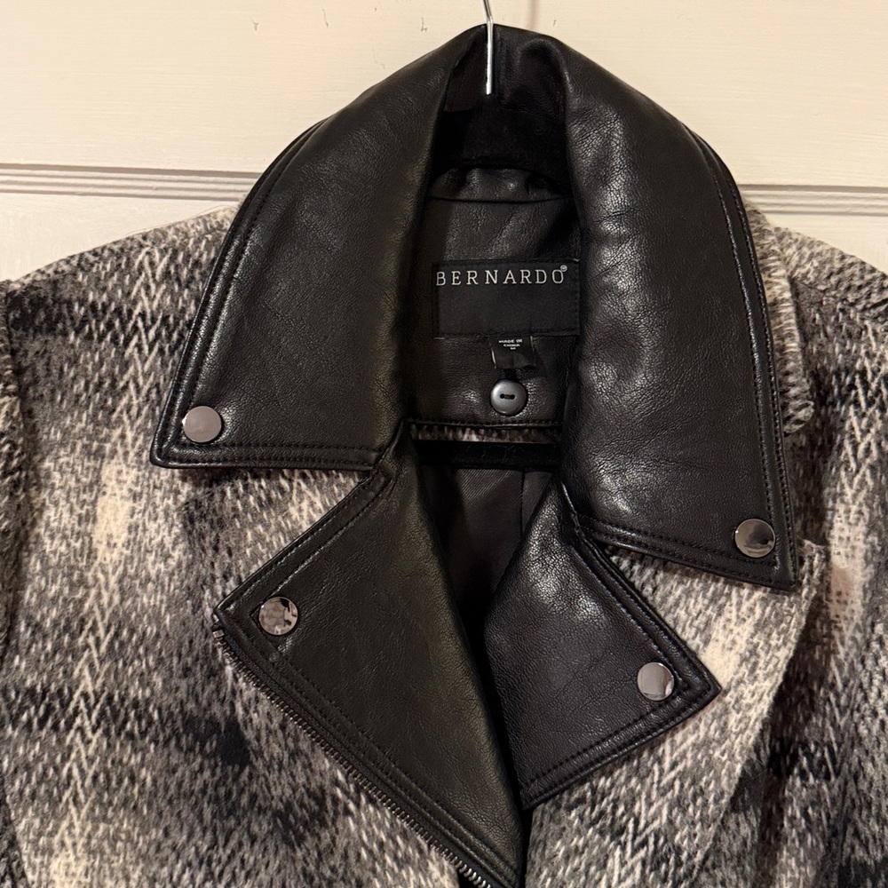 Plaid Coat with Removable Faux Leather bib - Picture 8 of 12